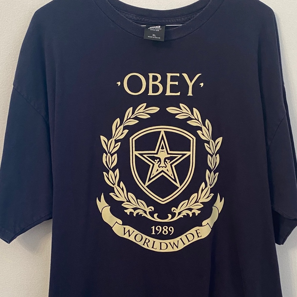Obey - Picture 3 of 5